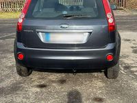 Gebraucht Ford Fiesta 60 PS (44 kW) 2008 Blau Kleinwagen