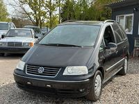 Second-hand VW Sharan 140 CP (102 kW) 2008 Negru Monovolum