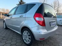 Gebraucht Mercedes A200 136 PS (100 kW) 2012 Silber Limousine
