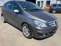 Gebraucht Mercedes B180 109 PS (80 kW) 2011 Grau Kleinwagen