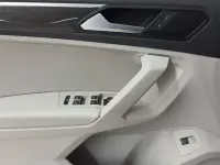 Używany VW Tiguan Elegance 150 KM (110 kW) 2023 Czerwony SUV