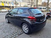 gebraucht Peugeot 208 PureTech 68 Active/2.Hand/Scheckheft/Klima/Tempoma