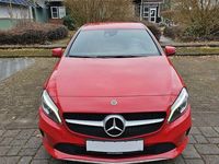 Gebraucht Mercedes A180 122 PS (89 kW) 2017 Rot Limousine