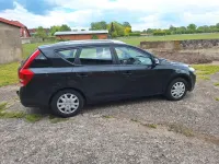 Gebraucht Kia Ceed 125 PS (91 kW) 2010 Schwarz Kleinwagen