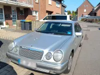 Gebraucht Mercedes E240 Elegance 170 PS (125 kW) 1999 Silber Limousine