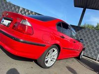Gebraucht BMW 318 143 PS (105 kW) 2004 Rot Limousine