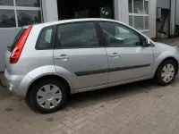 Gebraucht Ford Fiesta 80 PS (58 kW) 2008 Polarsilber metallic Kleinwagen