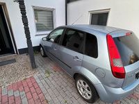 Gebraucht Ford Fiesta 81 PS (59 kW) 2005 Kleinwagen