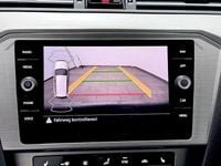 Gebraucht VW Passat R 150 PS (110 kW) 2020 Silber Kombi