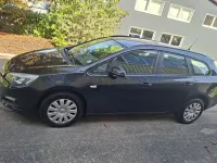 Gebraucht Opel Astra 131 PS (96 kW) 2012 Schwarz Kombi