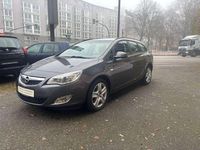 Gebraucht Opel Astra Edition 110 PS (80 kW) 2011 Karbongrau/technical grey Kombi