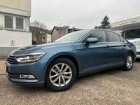 Gebraucht VW Passat 120 PS (88 kW) 2018 Blau Limousine