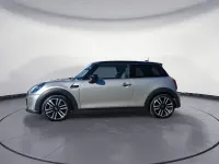 Używany Mini Cooper Classic 136 KM (100 kW) 2023 Srebrny Hatchback