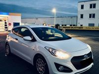 Gebraucht Hyundai i30 99 PS (72 kW) 2013 Weiß Coupé