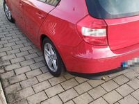 Gebraucht BMW 118 122 PS (89 kW) 2006 Rot Kleinwagen