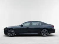 Gebraucht BMW 740 M Sport 299 PS (219 kW) 2025 Schwarz Limousine