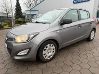 Gebraucht Hyundai i20 Trend 101 PS (74 kW) 2013 Grau Kleinwagen