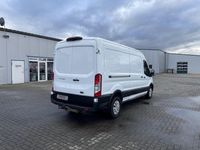 Gebraucht Ford Transit Trend 131 PS (96 kW) 2021 Weiß Limousine