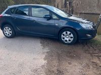 Gebraucht Opel Astra 101 PS (74 kW) 2010 Blau Limousine