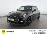 Gebraucht Mini ONE 102 PS (75 kW) 2018 Midnight black metallic Kleinwagen