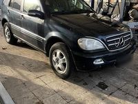 Gebraucht Mercedes ML270 163 PS (119 kW) 2001 Blau SUV