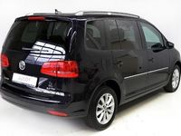 Gebraucht VW Touran Highline 140 PS (102 kW) 2015 Schwarz metallic Van / Kleinbus
