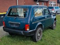 Gebraucht Lada niva 80 PS (58 kW) 2009 Grün SUV