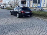 Gebraucht BMW 530 Sport Line 245 PS (180 kW) 2011 Kombi