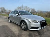 Gebraucht Audi A3 Ambiente 122 PS (89 kW) 2013 Silber Limousine