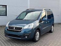 Gebraucht Peugeot TePee 110 PS (80 kW) 2017 Blau Limousine