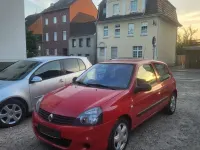 Gebraucht Renault Clio II Authentique 75 PS (55 kW) 2011 Rot Limousine
