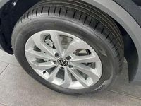 Gebraucht VW T-Roc 150 PS (110 kW) 2025 Schwarz metallic SUV