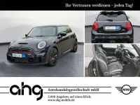 Gebraucht Mini John Cooper Works 231 PS (169 kW) 2022 Midnight black metallic Kleinwagen