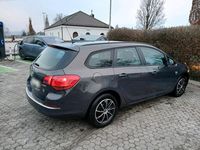 Gebraucht Opel Astra Active 140 PS (102 kW) 2013 Grau Kombi