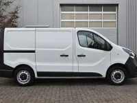 Gebraucht Opel Vivaro 120 PS (88 kW) 2018 Weiß Van / Kleinbus