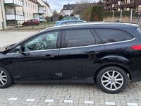 Gebraucht Ford Focus Titanium 125 PS (91 kW) 2016 Schwarz Kombi