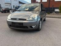 Usata Ford Fiesta 101 CV (74 kW) 2002 Argento Utilitaria
