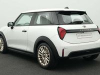 Gebraucht Mini Cooper Favoured 156 PS (114 kW) 2024 Weiß Kleinwagen