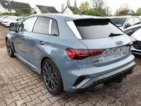 Neu Audi RS3 Ambiente 400 PS (294 kW) 2025 Kemoragrau metallic Limousine