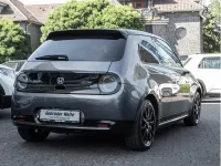 Gebraucht Honda e 100 kW (136 PS) 2022 Grau / Kleinwagen
