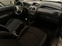 Używany Peugeot 206 75 KM (55 kW) 2007 Czarny Sedan/Limuzyna