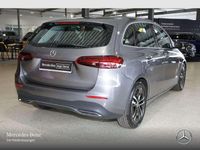 Gebraucht Mercedes B220 Progressive 190 PS (139 kW) 2025 Mountain grau Van / Kleinbus
