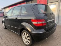 Gebraucht Mercedes B200 140 PS (102 kW) 2006 Schwarz Van / Kleinbus