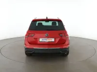 Gebraucht VW Tiguan Life 150 PS (110 kW) 2023 Rot SUV