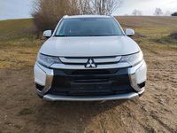 Gebraucht Mitsubishi Outlander Plus 150 PS (110 kW) 2018 Weiß SUV
