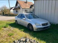 Gebraucht Mercedes C220 Avantgarde 143 PS (105 kW) 2001 Silber Limousine