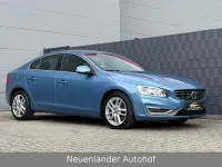 Gebraucht Volvo S60 Summum 181 PS (133 kW) 2015 Blau Limousine