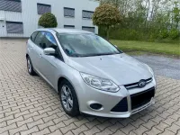 Usado Ford Focus SYNC Edition 116 CV (85 kW) 2014 Plateado Berlina
