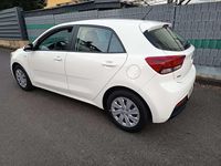 Gebraucht Kia Rio Attract 84 PS (61 kW) 2020 Weiß Limousine