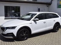 Gebraucht Skoda Octavia Scout 4x4 150 PS (110 kW) 2022 Weiss Kombi